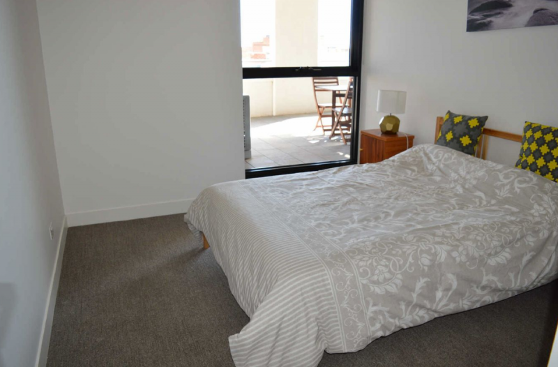 Kew 2室2卫公寓出租（带家具）Furnished & stylish 2 bedroom apartment on Earl Street